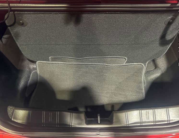 Used 2024 Chevrolet Camaro LT w/ Technology Package image 24