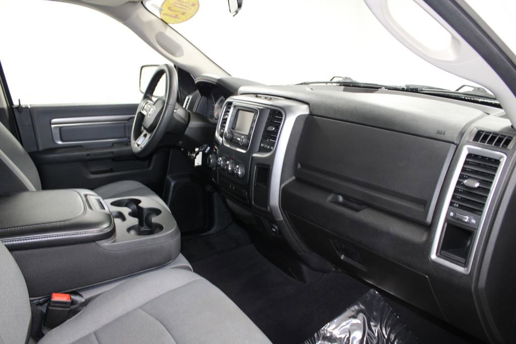 Used 2024 RAM 1500 Classic SLT image 27