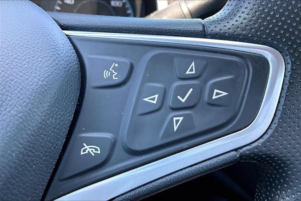 Used 2023 Chevrolet Malibu LT FWD image 17