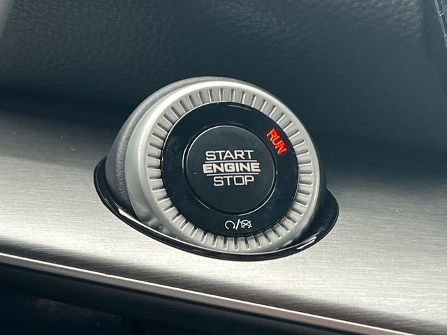 New 2026 Jeep Grand Wagoneer 4WD image 31