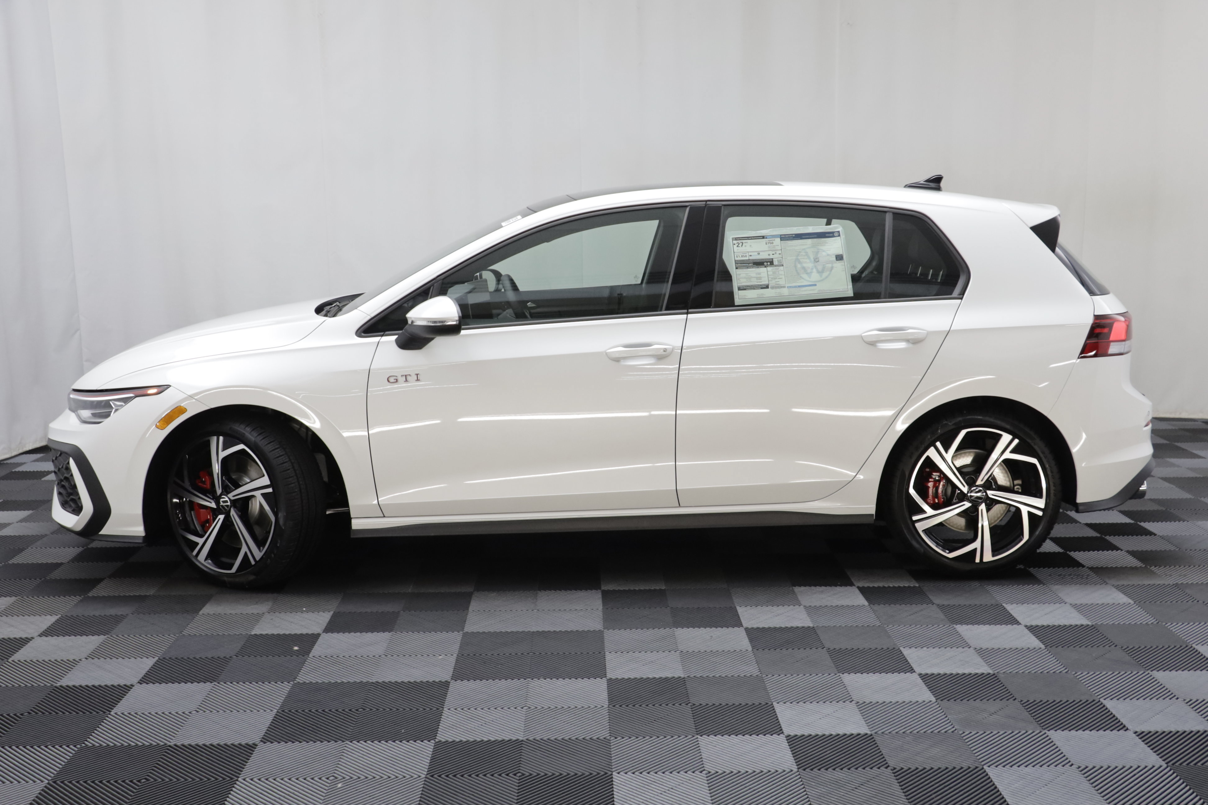 New 2026 Volkswagen GTI SE FWD image 5