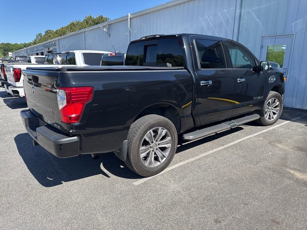 Used 2017 Nissan Titan SL AWD/4WD image 17