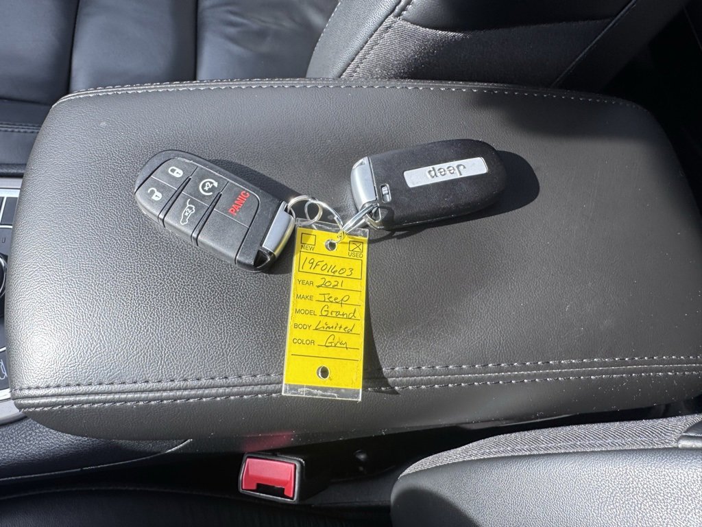 Used 2021 Jeep Grand Cherokee Limited image 2