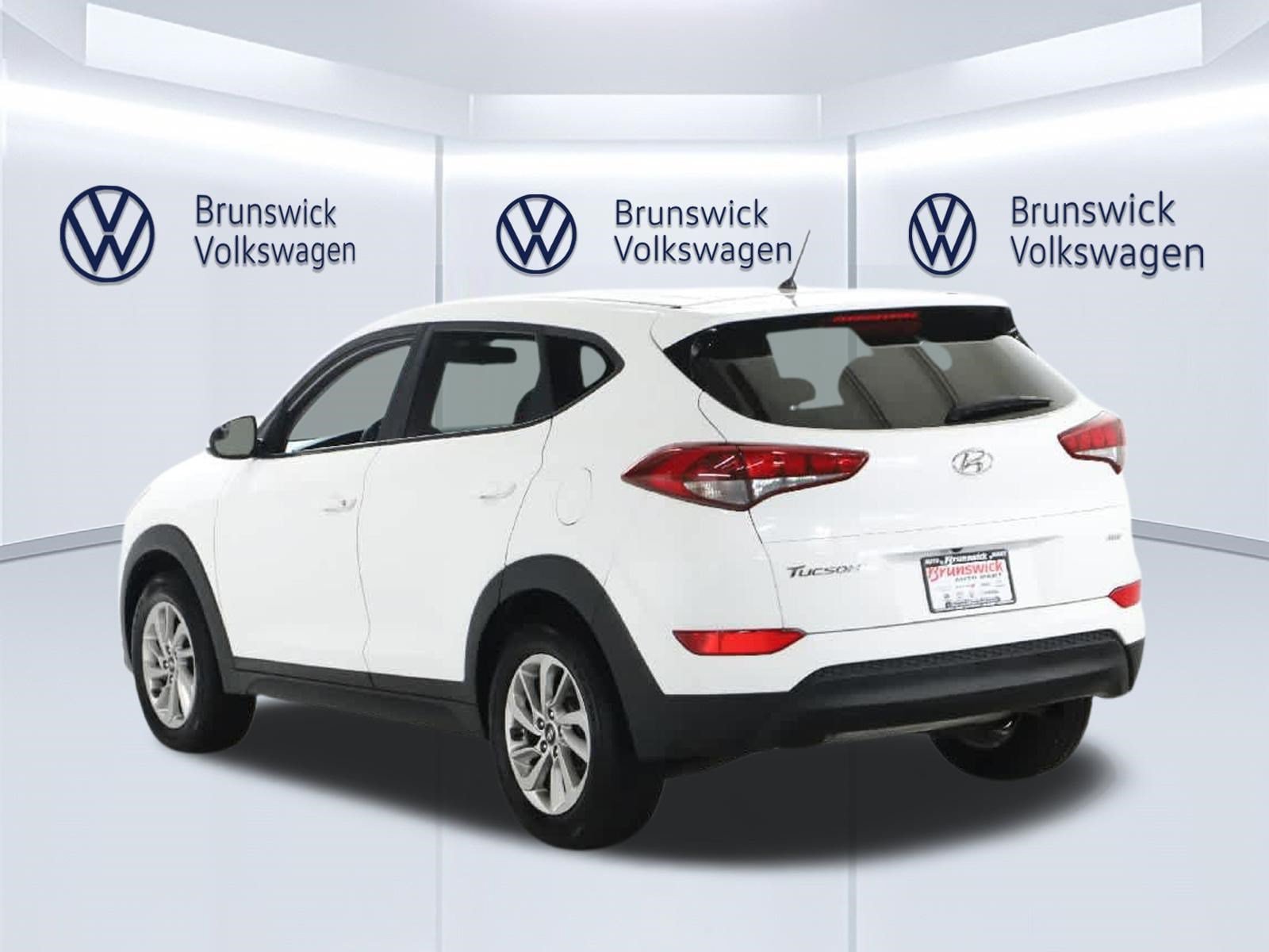 Used 2018 Hyundai Tucson SE w/ Cargo Package AWD/4WD image 16
