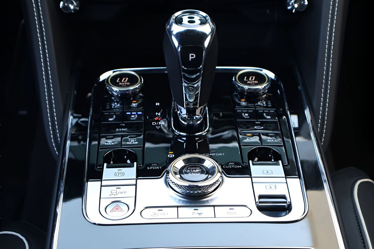 Certified 2020 Bentley Flying Spur W12 image 19