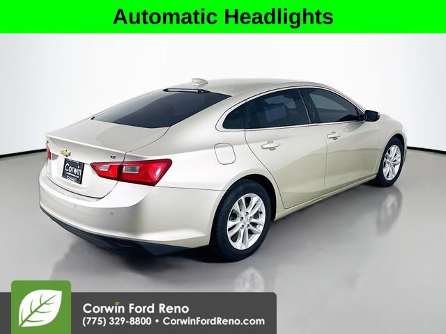 Used 2016 Chevrolet Malibu LT w/ Leather Package FWD image 7