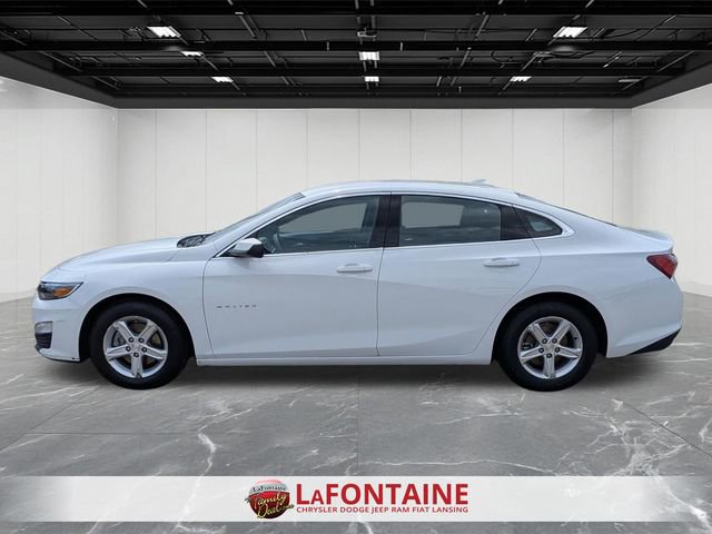 Used 2022 Chevrolet Malibu LT FWD image 2