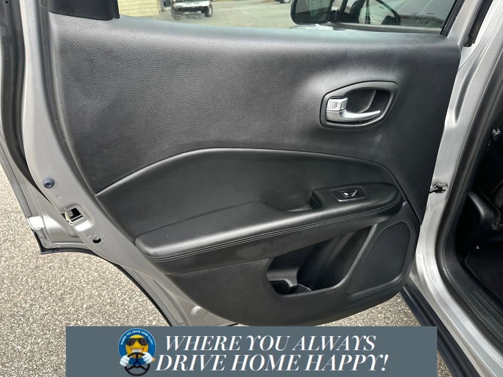 Used 2020 Jeep Compass Latitude FWD image 26