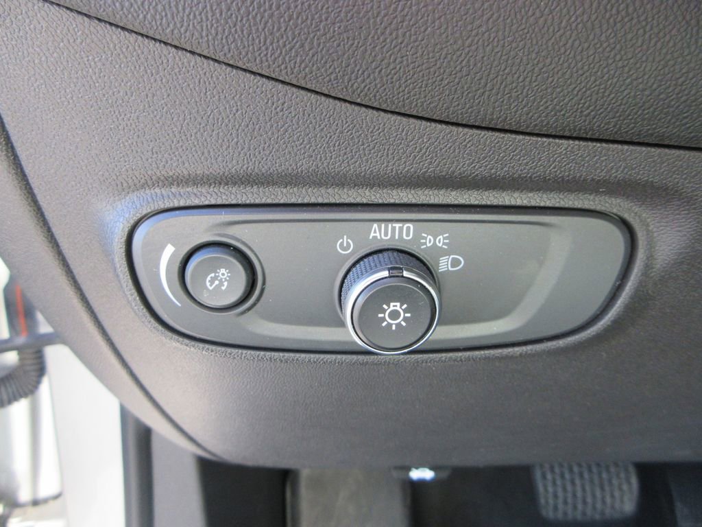 Certified 2020 Chevrolet Equinox LS w/ LS Convenience Package image 23