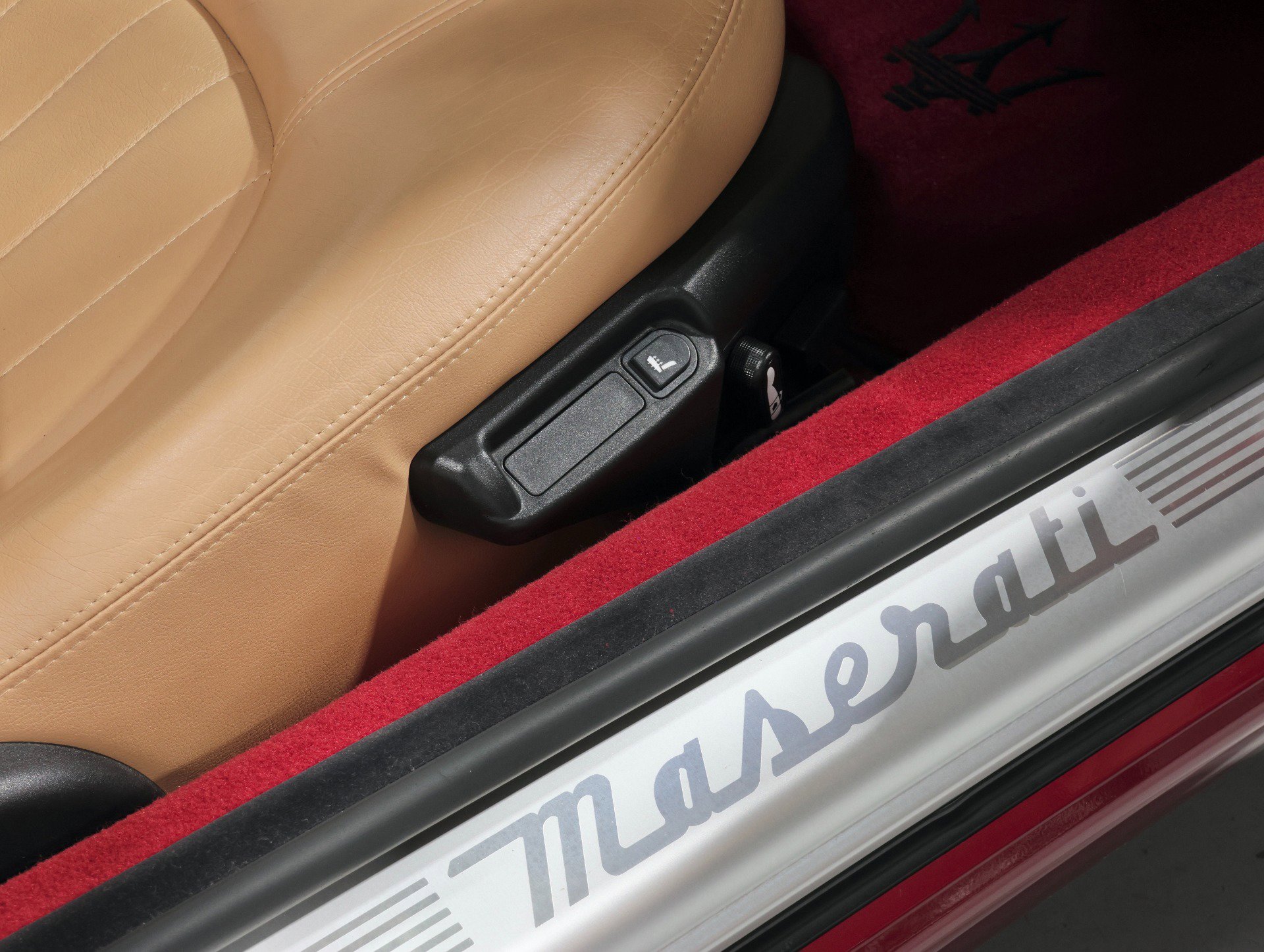 Used 2003 Maserati Coupe RWD image 53