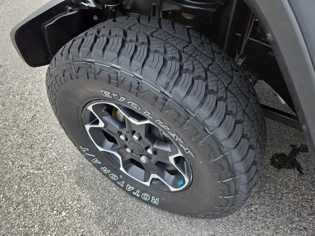 Used 2023 Jeep Wrangler Unlimited Rubicon 4xe w/ Cold Weather Group AWD/4WD image 14