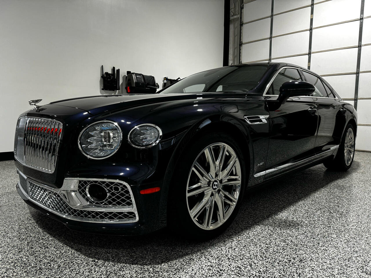 Used 2021 Bentley Flying Spur W12 image 3