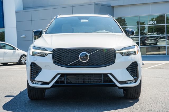 New 2026 Volvo XC60 B5 Plus w/ Protection Package Premier AWD/4WD image 2