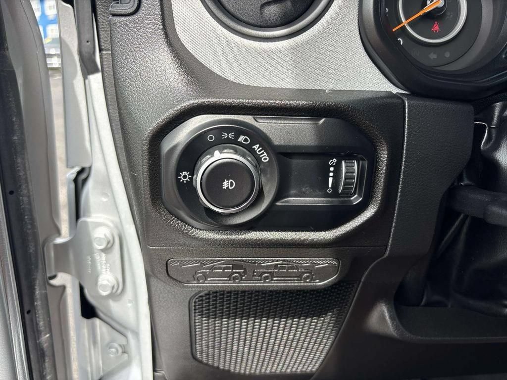 Used 2024 Jeep Wrangler Unlimited Sport AWD/4WD image 21