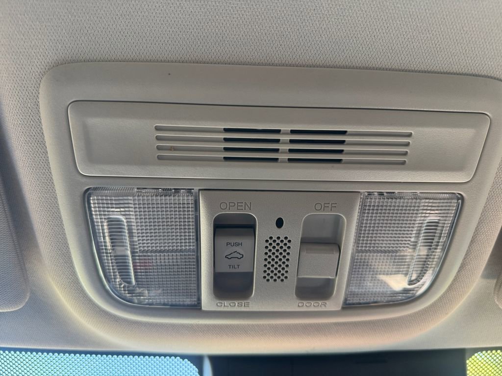 Used 2018 Honda Civic Touring image 27