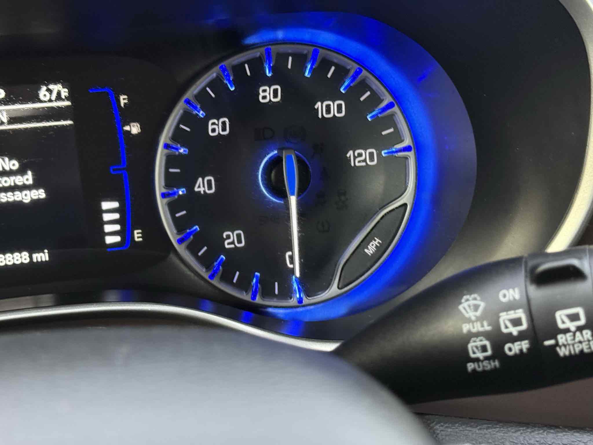Used 2023 Chrysler Voyager LX image 61