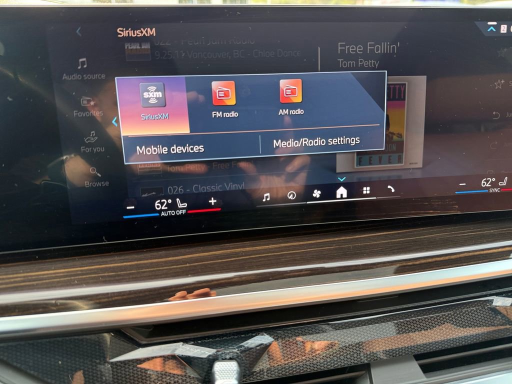 Certified 2026 BMW X5 xDrive40i w/ Premium Package image 23