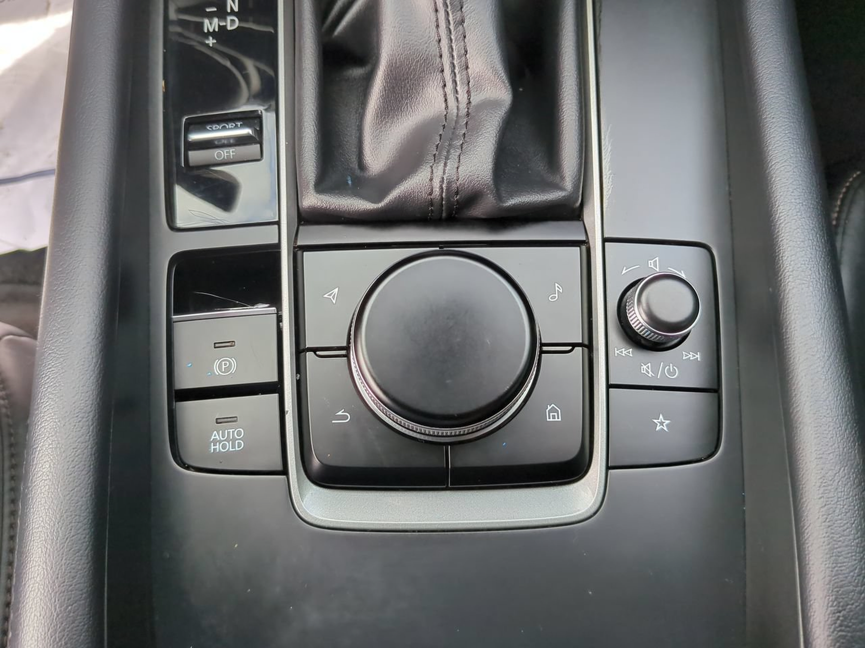 Used 2023 MAZDA MAZDA3 s FWD image 27