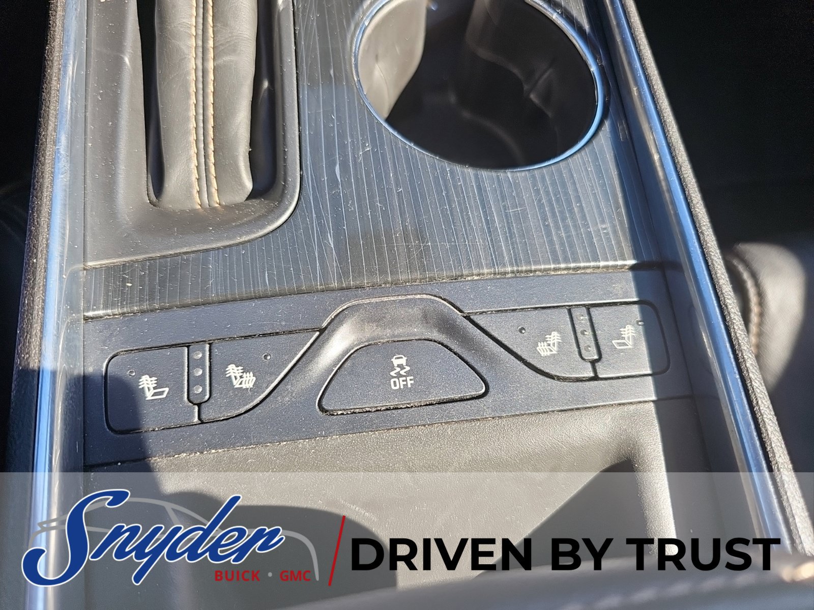 Used 2017 Chevrolet Impala Premier FWD image 18