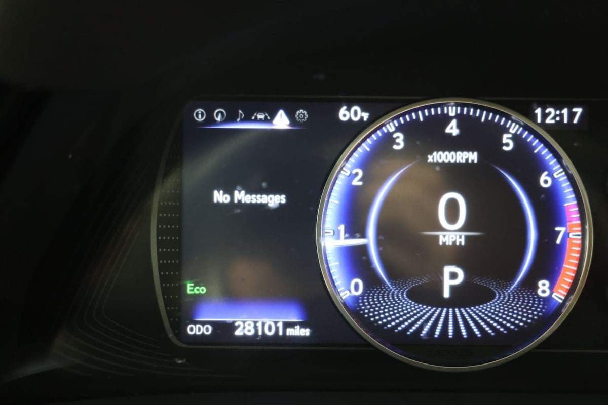 Used 2024 Lexus ES 350 w/ Premium Package FWD image 12