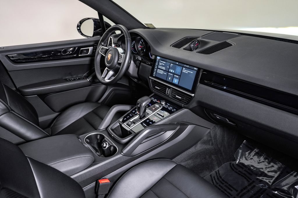 Used 2019 Porsche Cayenne S AWD/4WD image 14