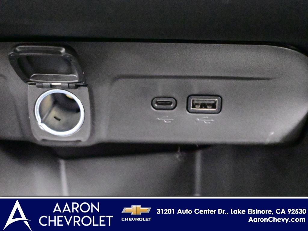 New 2026 Chevrolet Trax RS w/ Sunroof Package FWD image 25