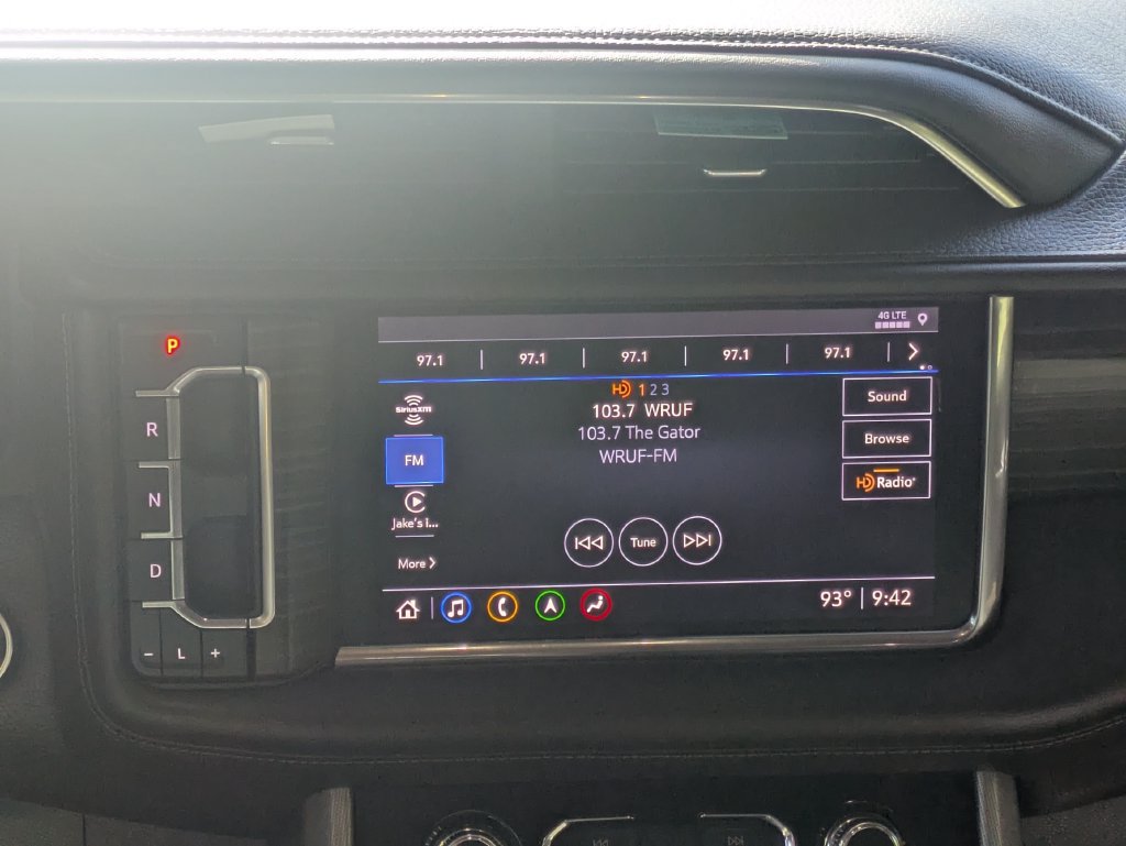 Used 2021 GMC Yukon Denali w/ Denali Premium Package AWD/4WD image 25