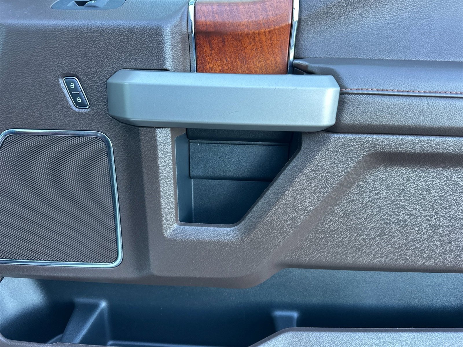 Used 2020 Ford F350 King Ranch image 18