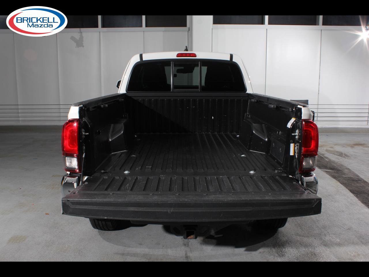 Used 2021 Toyota Tacoma SR5 RWD image 11