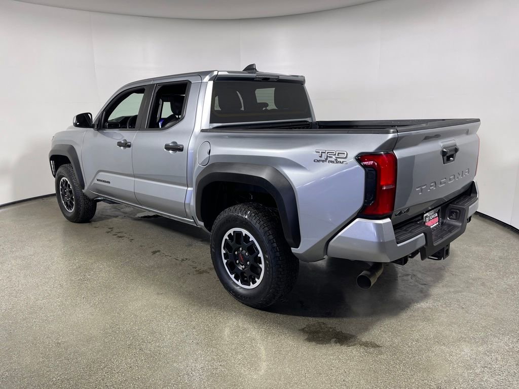 Certified 2025 Toyota Tacoma TRD Off-Road image 5