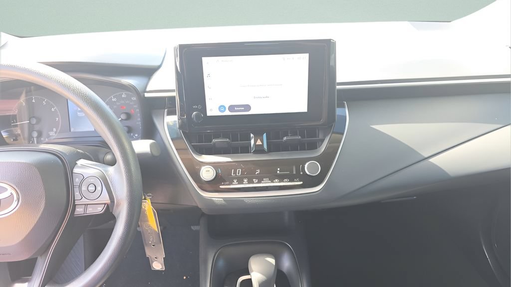 Used 2024 Toyota Corolla LE FWD image 15