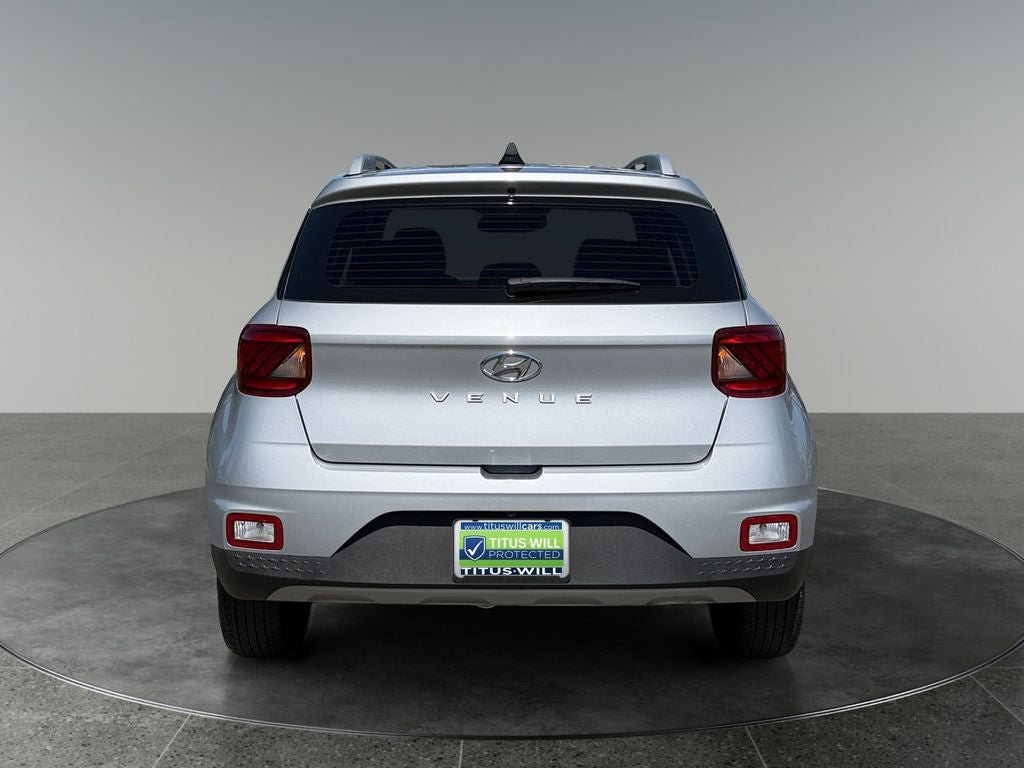 Used 2021 Hyundai Venue SEL w/ Premium Package FWD image 8