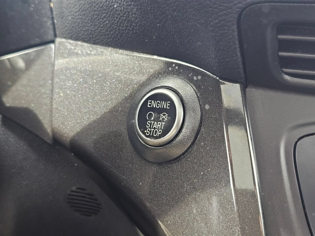 Used 2017 Ford Escape Titanium w/ Canadian Touring Package AWD/4WD image 19