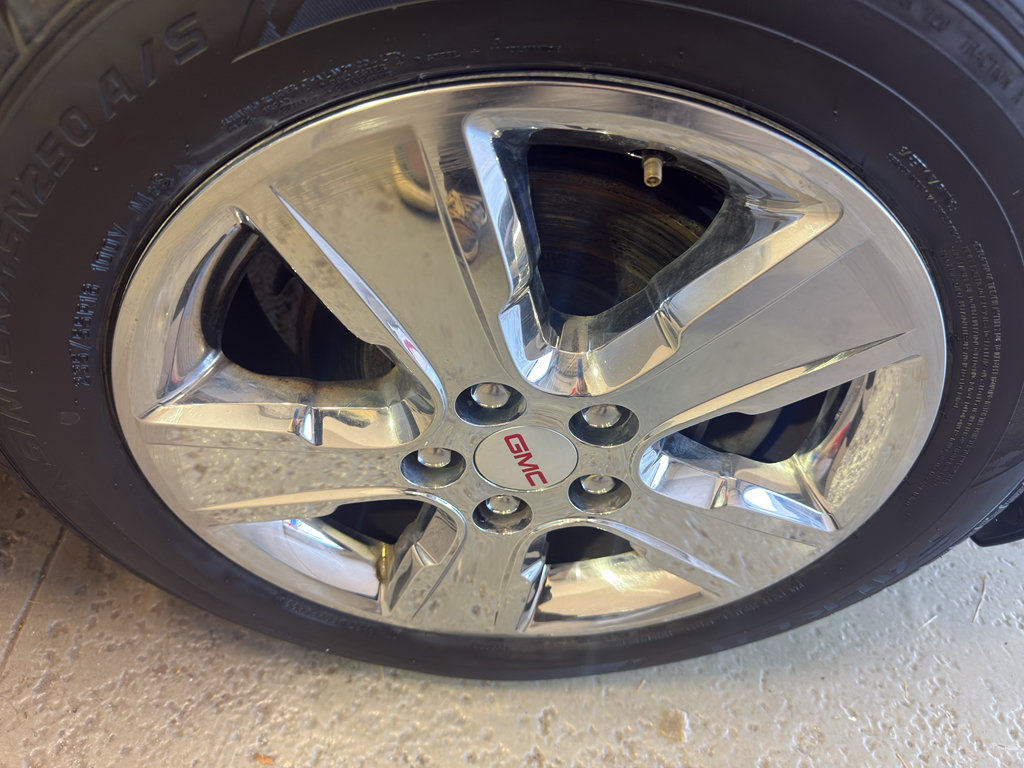 Used 2015 GMC Terrain SLE w/ Chrome Edition AWD/4WD image 35