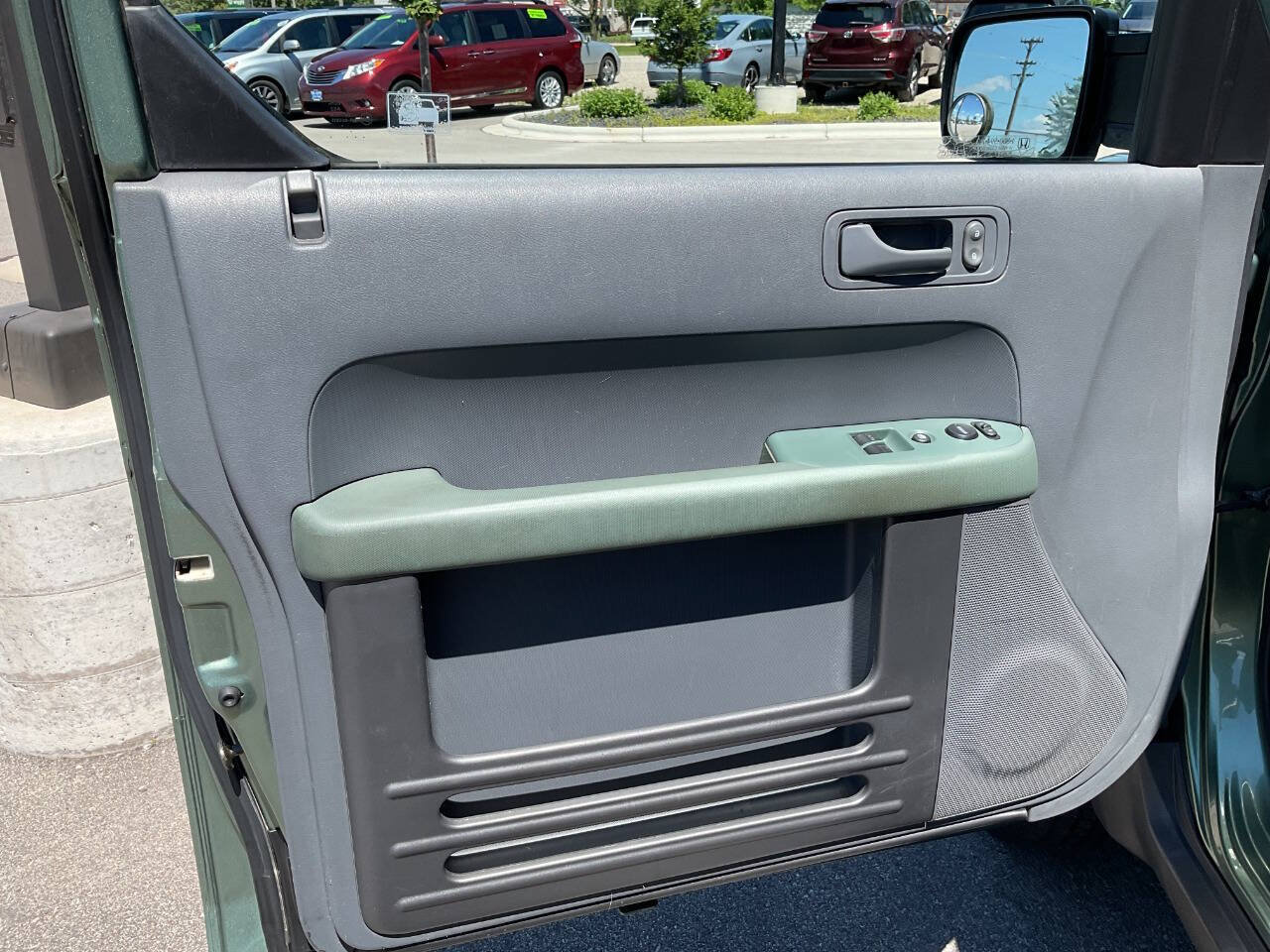Used 2004 Honda Element EX image 23