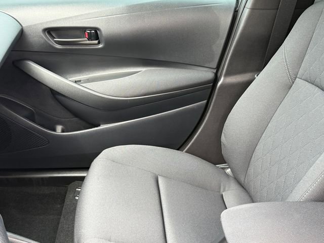 Used 2026 Toyota Corolla LE FWD image 11