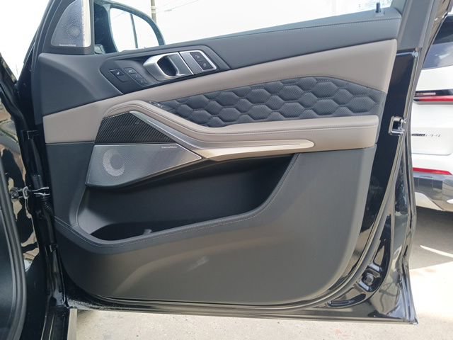 New 2026 BMW X5 M Competition w/ Executive Package AWD/4WD image 17