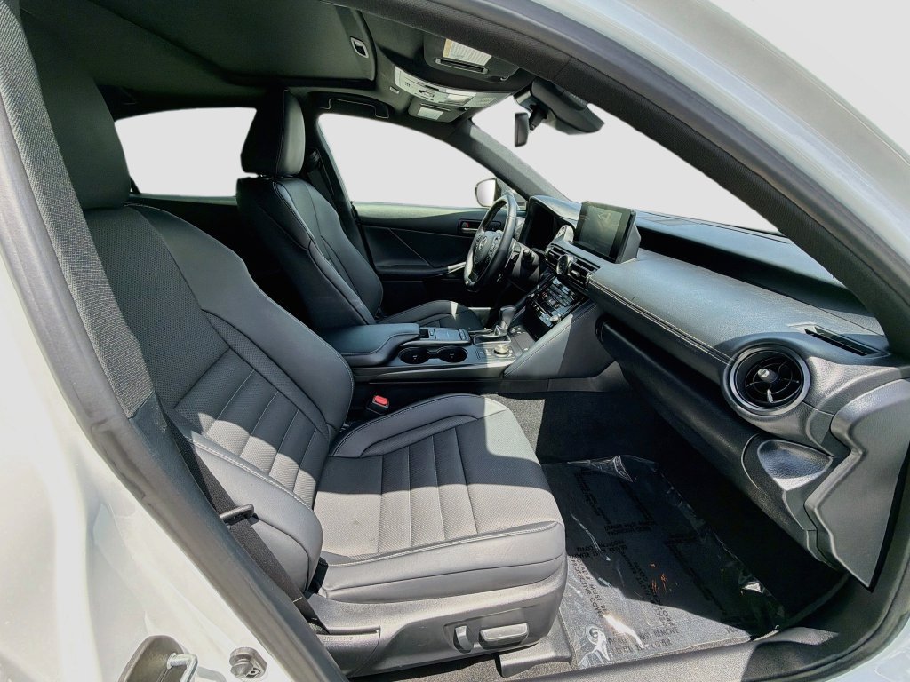 Used 2025 Lexus IS 350 F Sport RWD image 31