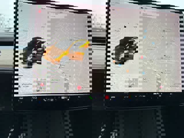 Used 2021 Tesla Model Y Performance image 10