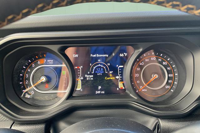 New 2025 Jeep Wrangler Unlimited Rubicon 392 image 27