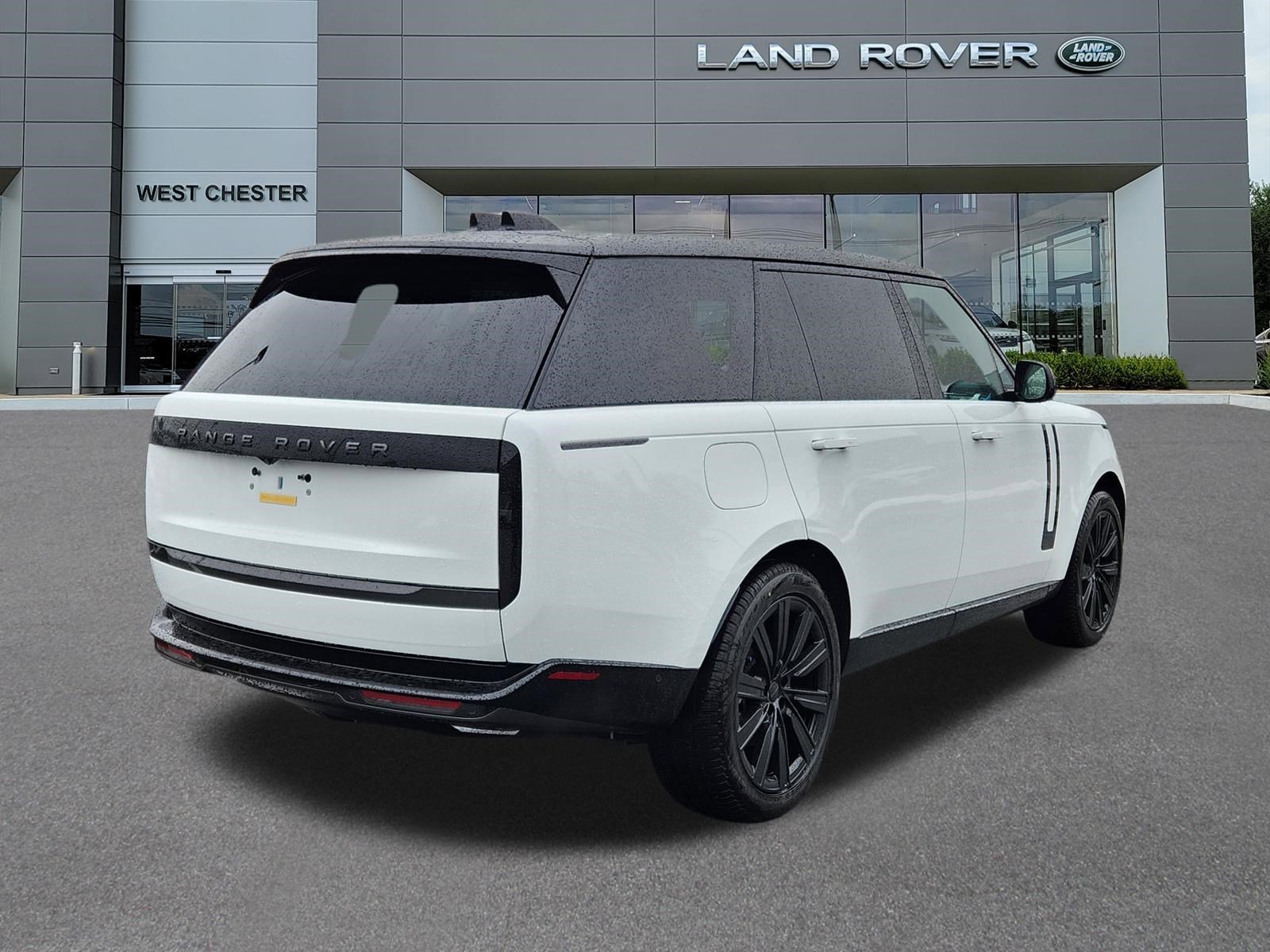 New 2026 Land Rover Range Rover Long Wheelbase SE image 4