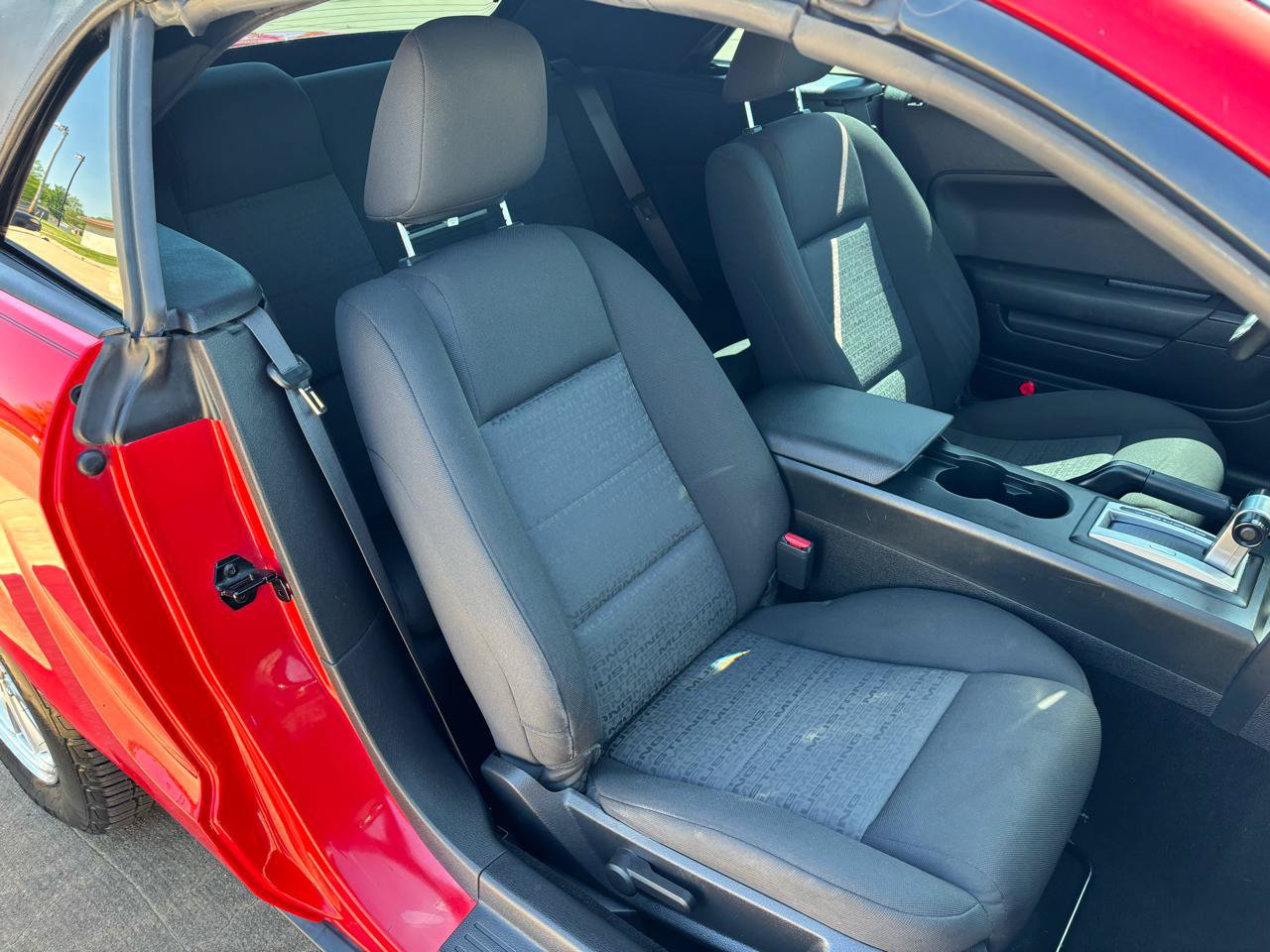 Used 2007 Ford Mustang Premium RWD image 9