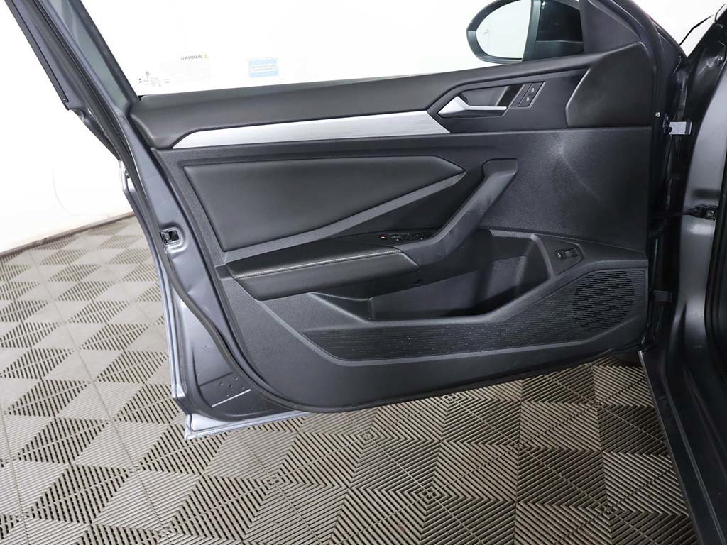 Used 2025 Volkswagen Jetta Sport FWD image 22