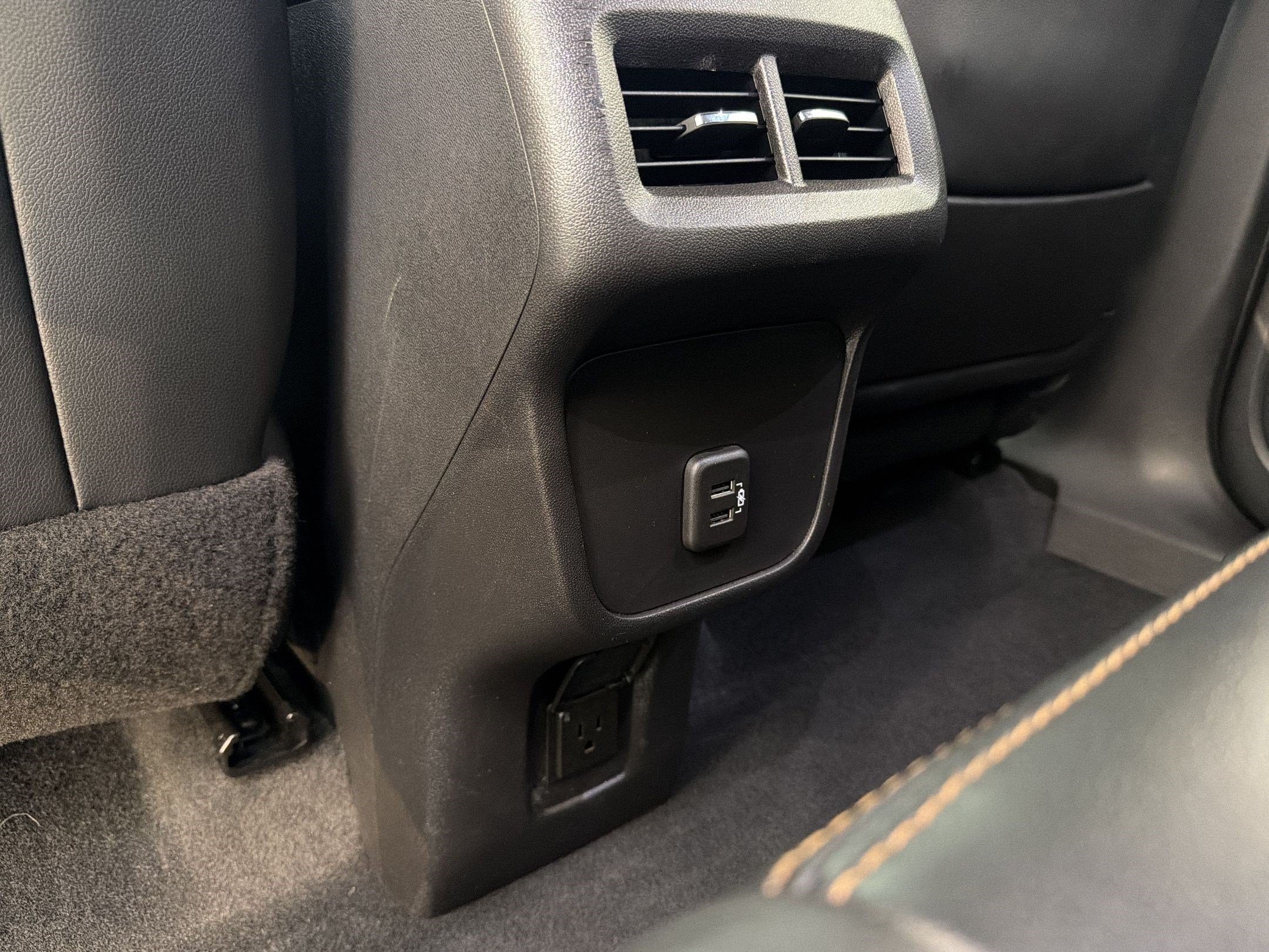 Used 2022 GMC Terrain AT4 w/ Tech Package AWD/4WD image 32