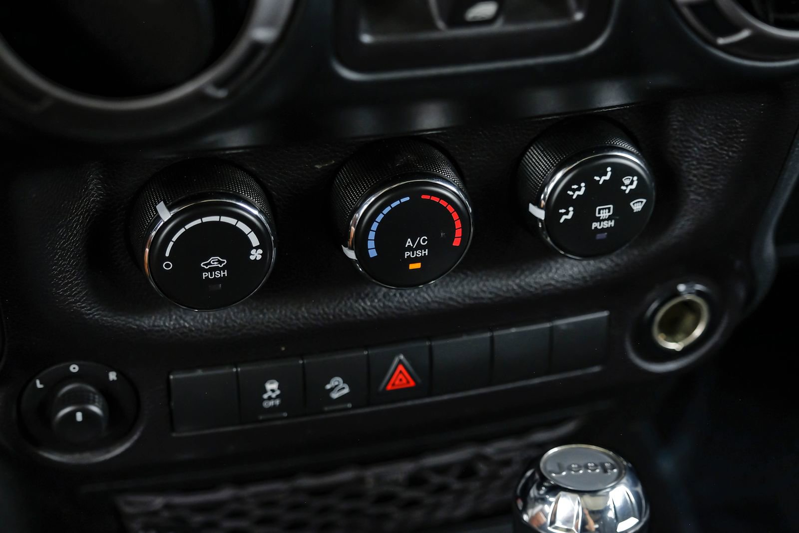 Used 2018 Jeep Wrangler Unlimited Sport S AWD/4WD image 26