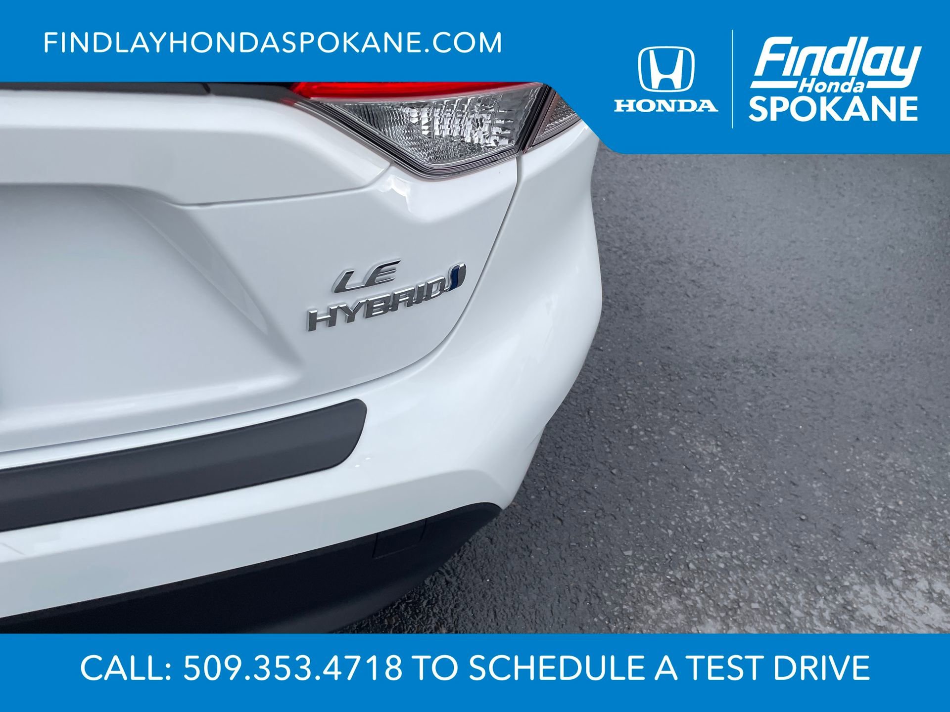 Used 2024 Toyota Corolla LE w/ LE Convenience Package FWD image 4