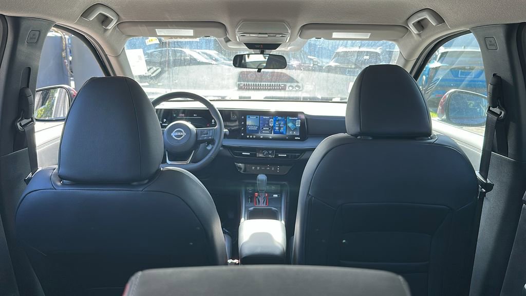 New 2026 Nissan Kicks SR FWD image 30