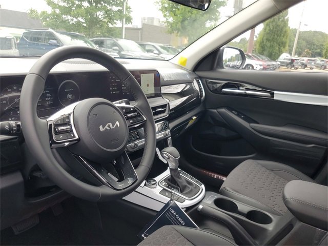 New 2025 Kia Seltos X-Line image 13