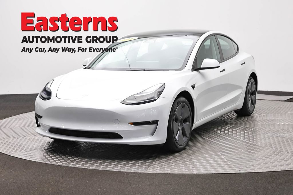 Used 2023 Tesla Model 3 Standard Range RWD image 1