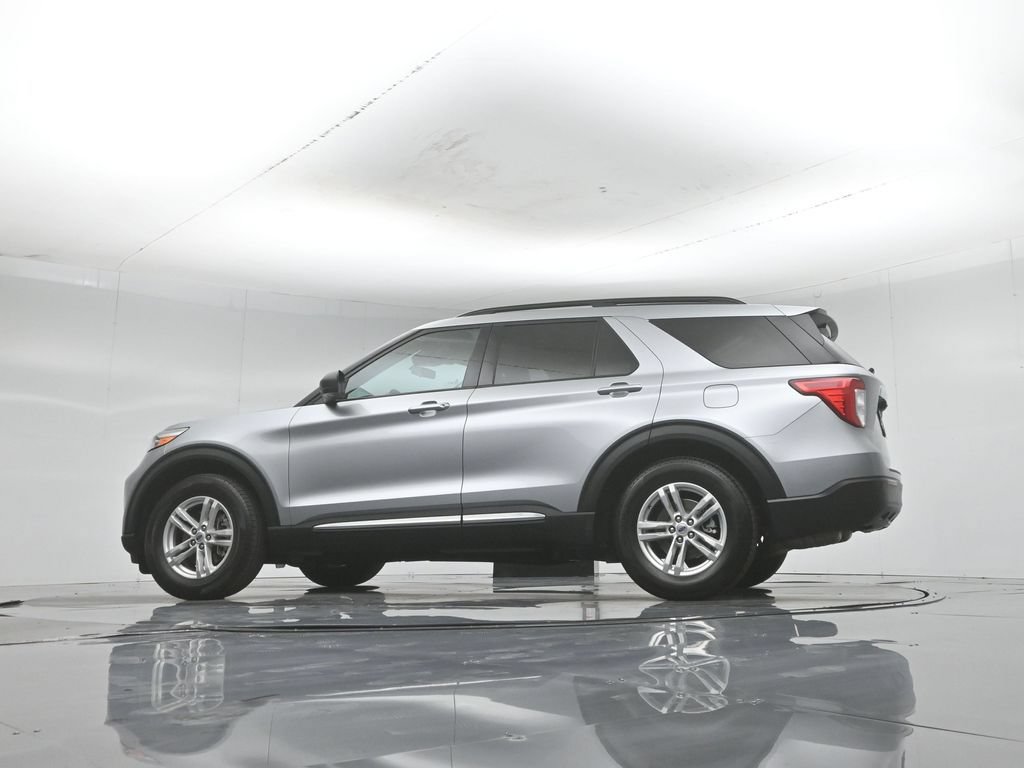 Certified 2022 Ford Explorer XLT RWD image 69